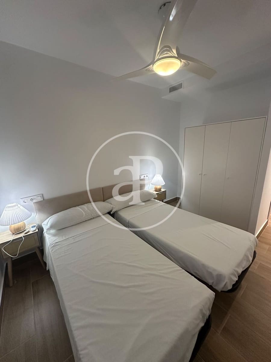 3 bedroom Apartment for rent in Alicante / Alacant city with pool - € 1,200 (Ref: 9942601)