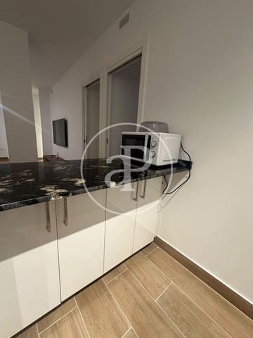 3 soveværelse Lejlighed til leje i Alicante by med swimmingpool - € 1.200 (Ref: 9942601)
