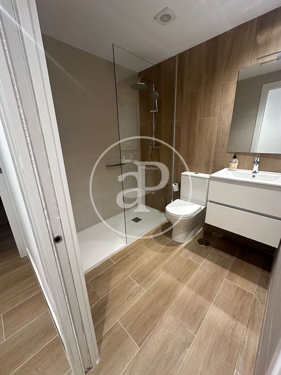 3 bedroom Apartment for rent in Alicante / Alacant city with pool - € 1,200 (Ref: 9942601)
