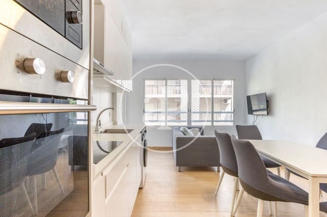 5 soveværelse Lejlighed til leje i Ciutat Jardi, Valencia by - € 2.000 (Ref: 9945789)
