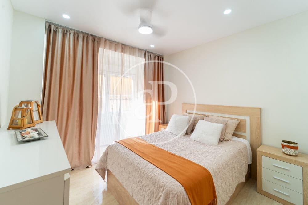 4 bedroom Apartment for sale in Alicante / Alacant city - € 259,000 (Ref: 9945791)