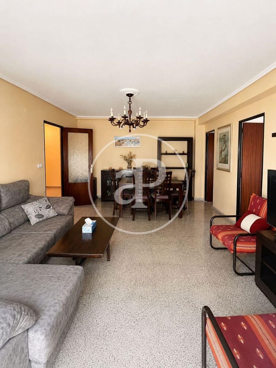 3 bedroom Apartment for rent in Valencia city - € 1,300 (Ref: 9945792)