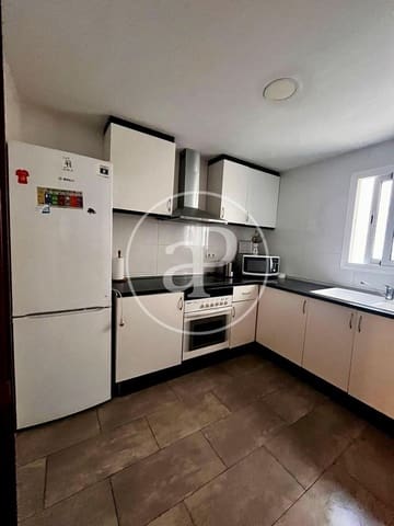 3 sovrum Lägenhet att hyra i Albors, Valencia stad - 1 300 € (Ref: 9945792)