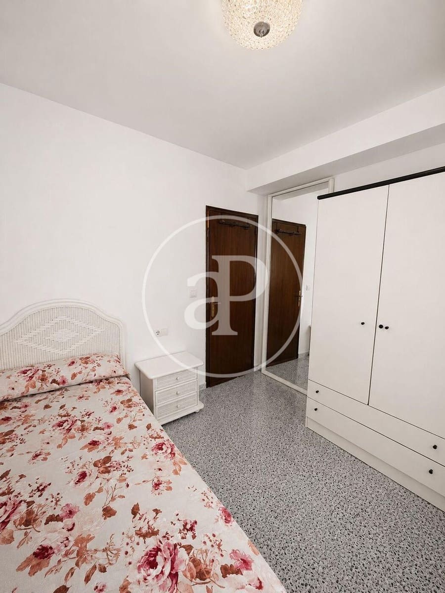 3 bedroom Apartment for rent in Valencia city - € 1,300 (Ref: 9945792)