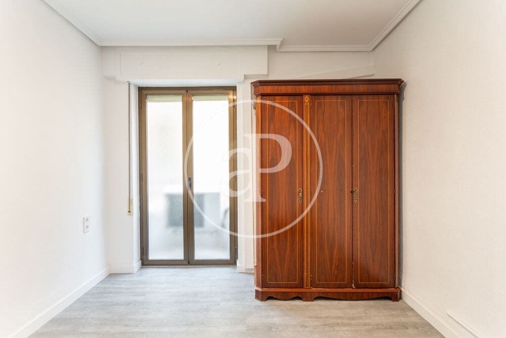 4 soveværelse Lejlighed til leje i Valencia by - € 2.100 (Ref: 9949861)