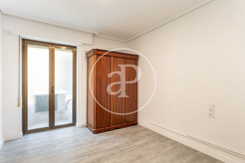 4 soveværelse Lejlighed til leje i Valencia by - € 2.100 (Ref: 9949861)