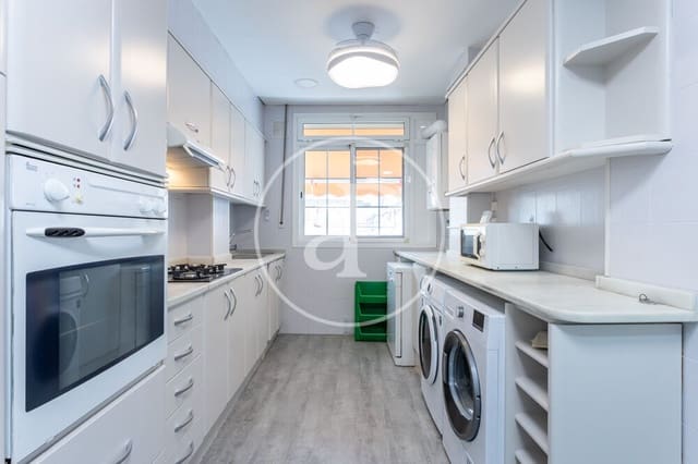 4 sovrum Lägenhet att hyra i El Mercat, Valencia stad - 2 100 € (Ref: 9949861)