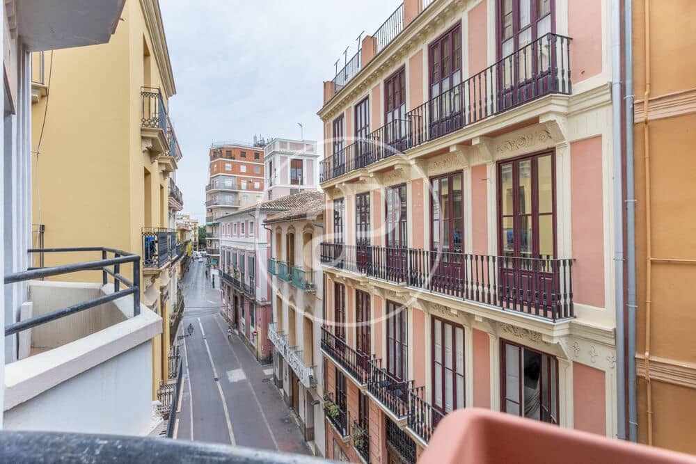 4 soveværelse Lejlighed til leje i Valencia by - € 2.100 (Ref: 9949861)