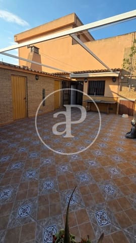 3 makuuhuone Kattohuoneisto myytävänä paikassa Picassent mukana uima-altaan - 269 000 € (Ref: 9949864)