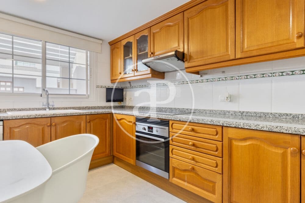 2 soveværelse Penthouse til leje i Betera med swimmingpool garage - € 2.500 (Ref: 9949865)