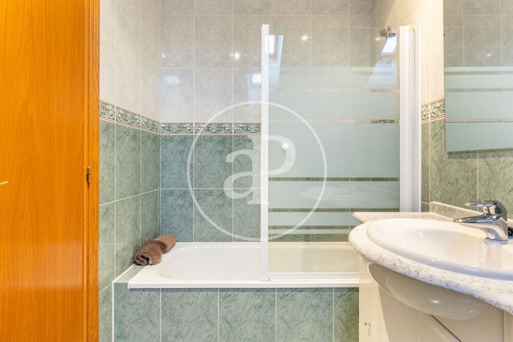 2 soveværelse Penthouse til leje i Betera med swimmingpool garage - € 2.500 (Ref: 9949865)