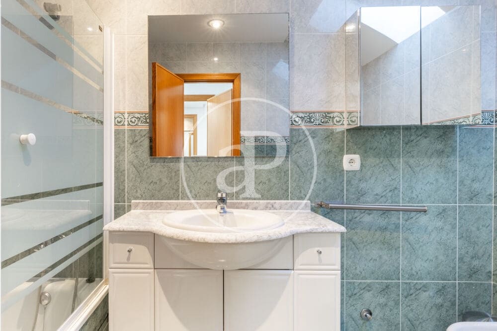2 soveværelse Penthouse til leje i Betera med swimmingpool garage - € 2.500 (Ref: 9949865)