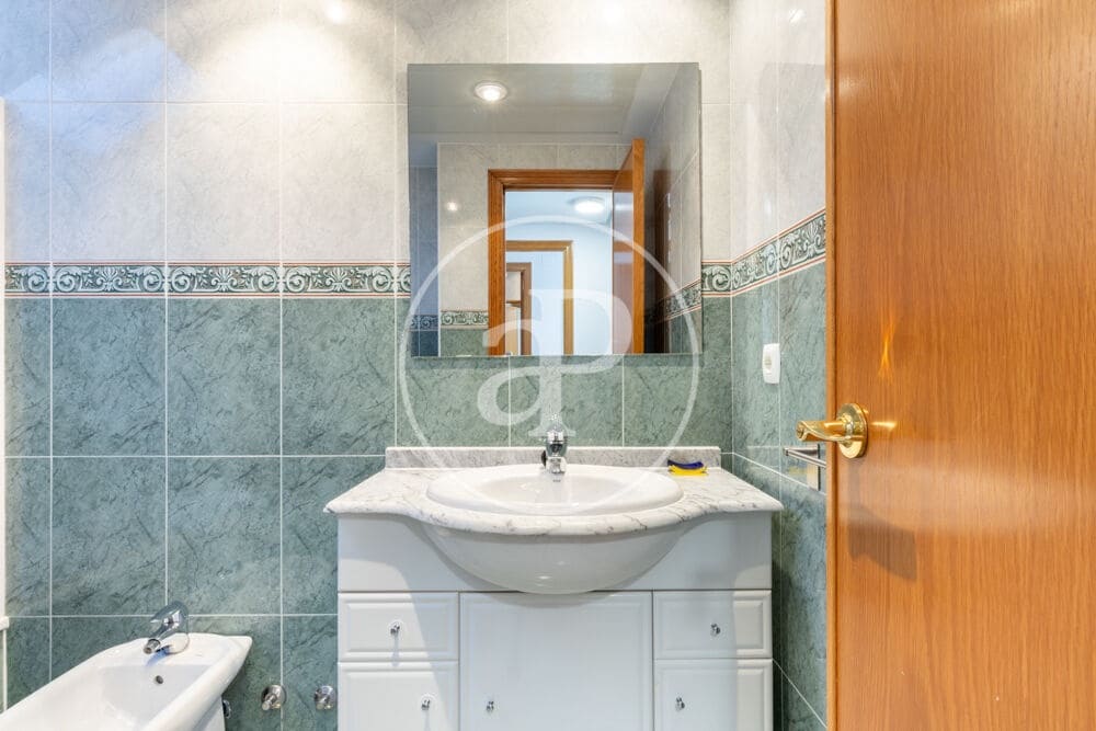 2 soveværelse Penthouse til leje i Betera med swimmingpool garage - € 2.500 (Ref: 9949865)