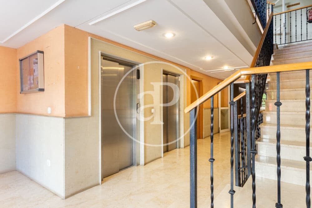 2 soveværelse Penthouse til leje i Betera med swimmingpool garage - € 2.500 (Ref: 9949865)