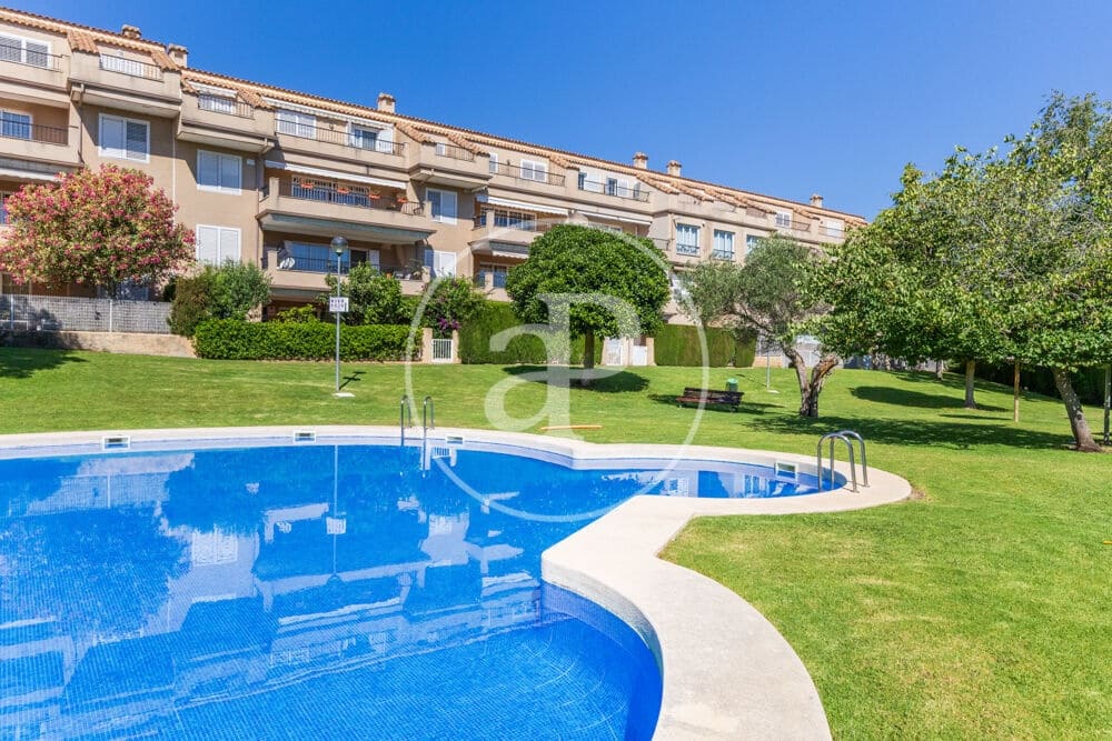 2 soveværelse Penthouse til leje i Betera med swimmingpool garage - € 2.500 (Ref: 9949865)