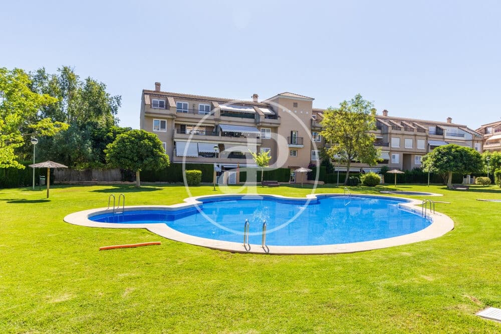 2 soveværelse Penthouse til leje i Betera med swimmingpool garage - € 2.500 (Ref: 9949865)