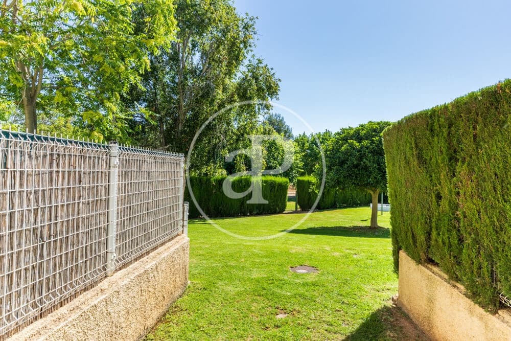 2 soveværelse Penthouse til leje i Betera med swimmingpool garage - € 2.500 (Ref: 9949865)
