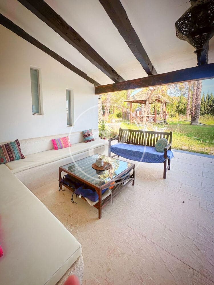 5 bedroom Villa for sale in Betera with pool - € 650,000 (Ref: 9949876)