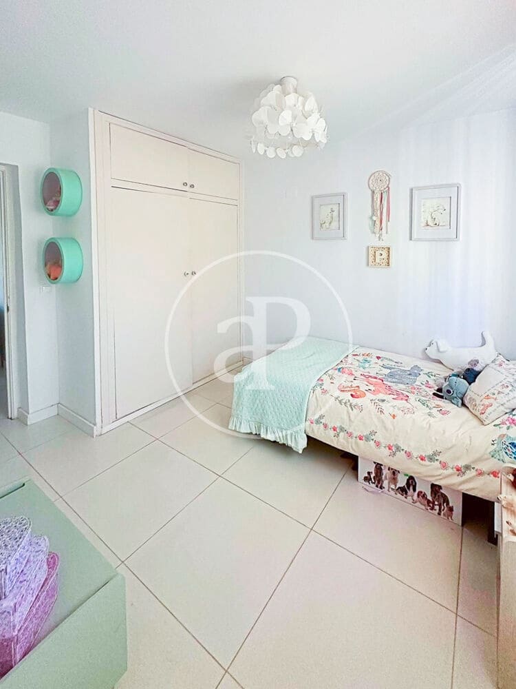 5 bedroom Villa for sale in Betera with pool - € 650,000 (Ref: 9949876)
