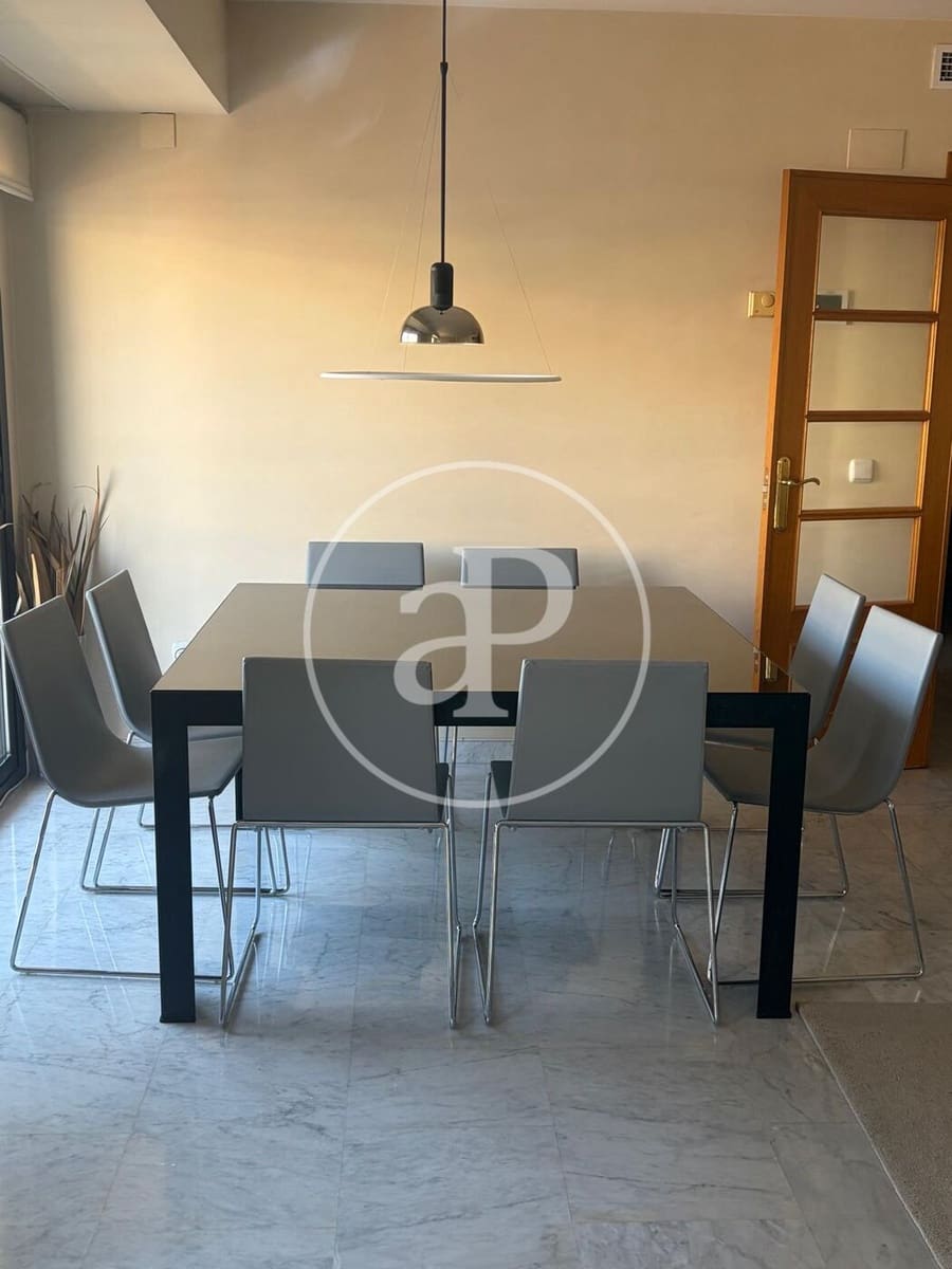 3 soveværelse Lejlighed til leje i Valencia by med garage - € 2.600 (Ref: 9949877)