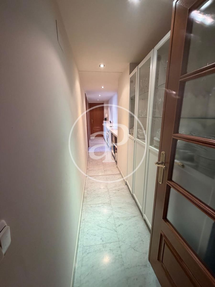 3 soveværelse Lejlighed til leje i Valencia by med garage - € 2.600 (Ref: 9949877)