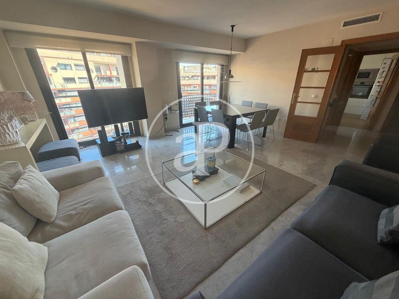 3 soveværelse Lejlighed til leje i Valencia by med garage - € 2.600 (Ref: 9949877)