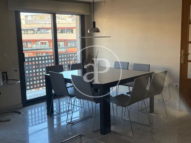 3 soveværelse Lejlighed til leje i Mestalla, Valencia by med garage - € 2.600 (Ref: 9949877)