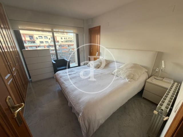 3 soveværelse Lejlighed til leje i Mestalla, Valencia by med garage - € 2.600 (Ref: 9949877)