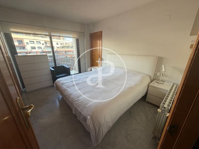 3 soveværelse Lejlighed til leje i Mestalla, Valencia by med garage - € 2.600 (Ref: 9949877)