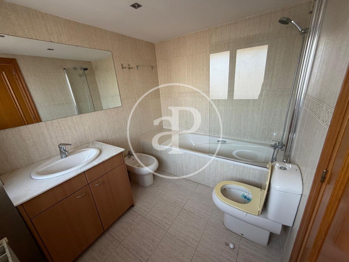 3 soveværelse Lejlighed til leje i Valencia by med garage - € 2.600 (Ref: 9949877)