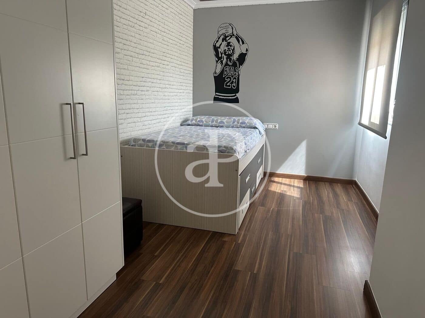 3 quarto Apartamento para arrendar em Arenales del Sol com piscina garagem - 1 800 € (Ref: 9952702)