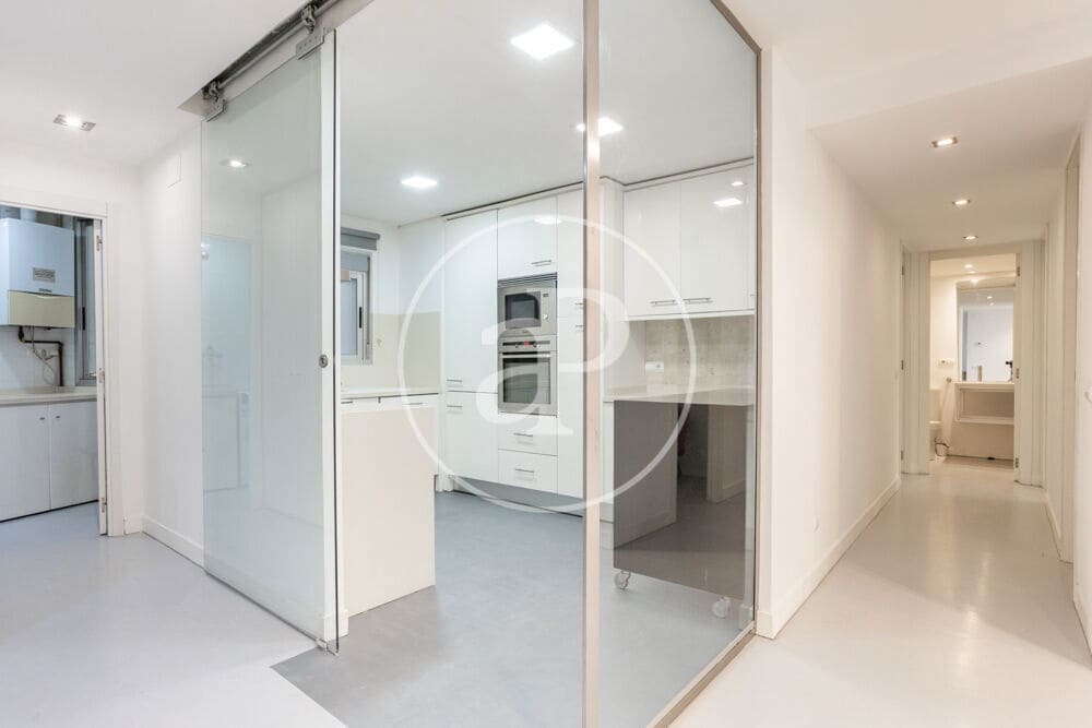 3 bedroom Apartment for rent in Valencia city with garage - € 2,000 (Ref: 9952703)