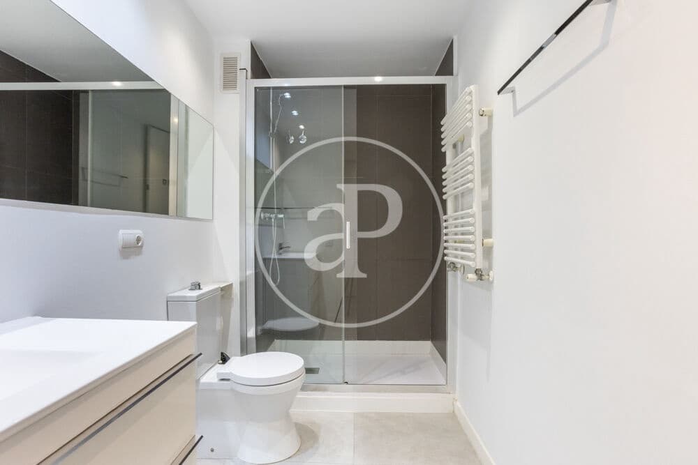 3 bedroom Apartment for rent in Valencia city with garage - € 2,000 (Ref: 9952703)