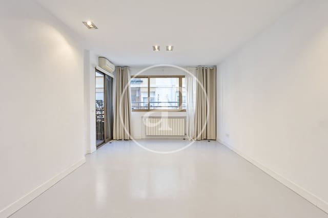 3 camera da letto Appartamento da affittare in Mestalla, Valencia città con garage - 2.000 € (Rif: 9952703)