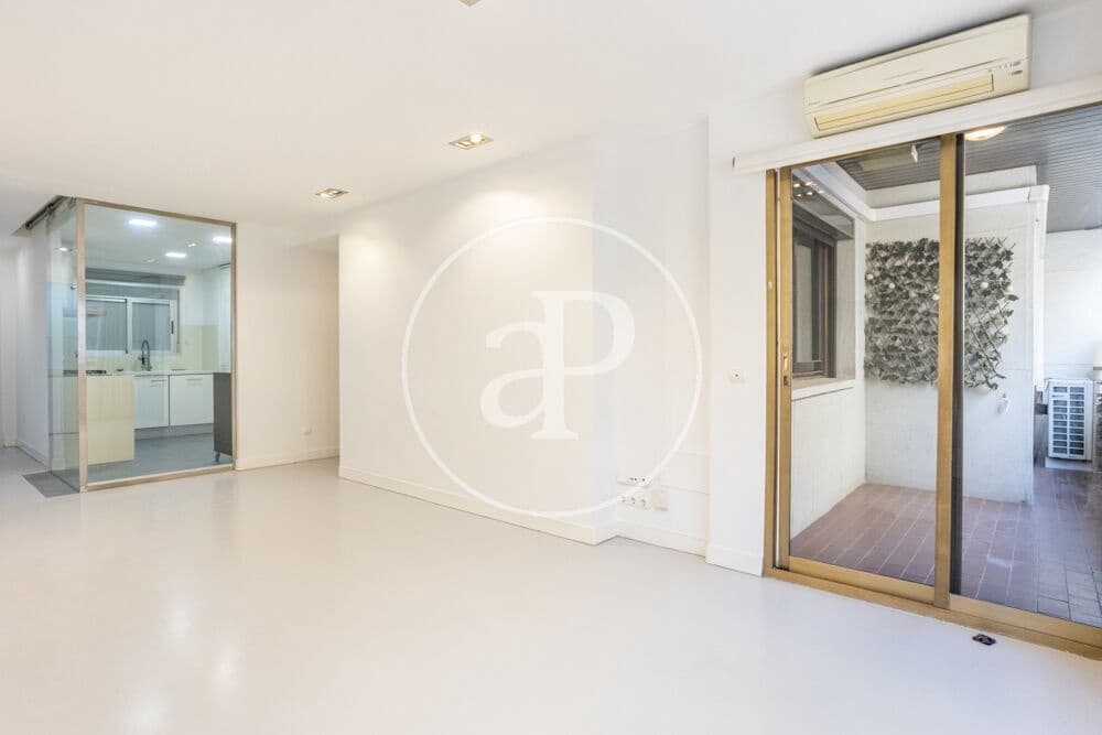3 bedroom Apartment for rent in Valencia city with garage - € 2,000 (Ref: 9952703)