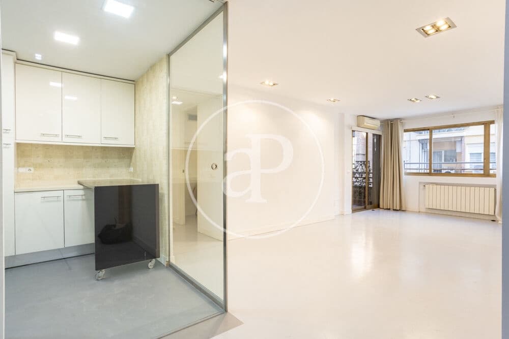 3 bedroom Apartment for rent in Valencia city with garage - € 2,000 (Ref: 9952703)