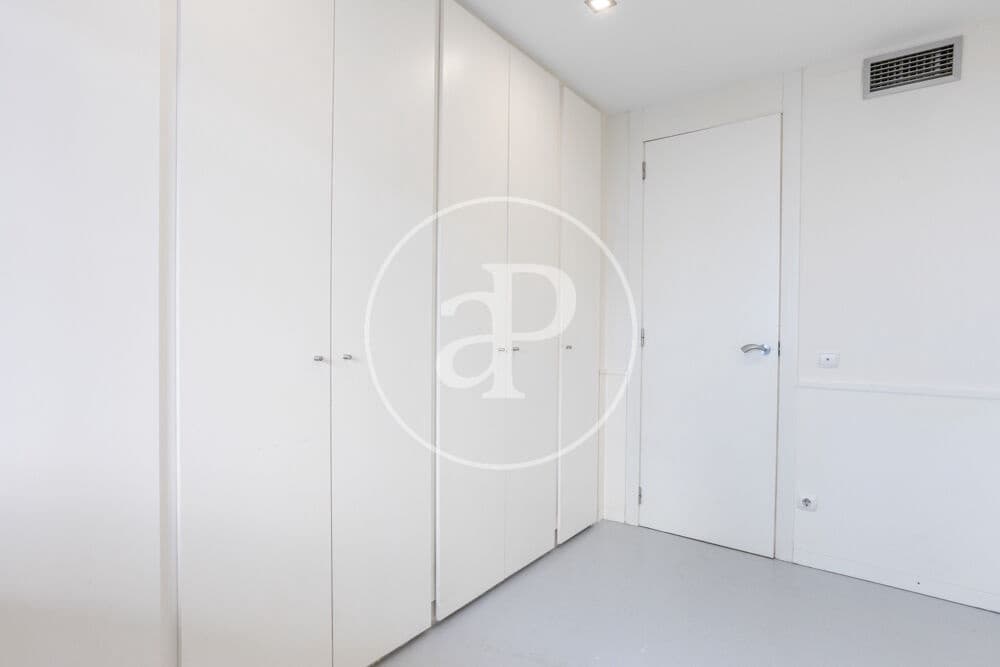 3 bedroom Apartment for rent in Valencia city with garage - € 2,000 (Ref: 9952703)