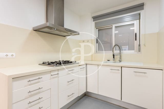 3 camera da letto Appartamento da affittare in Mestalla, Valencia città con garage - 2.000 € (Rif: 9952703)