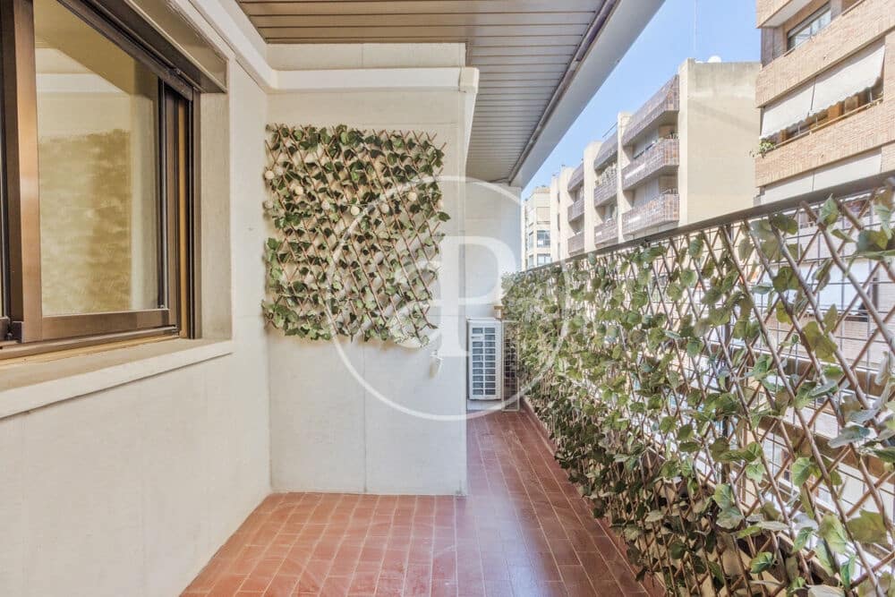 3 bedroom Apartment for rent in Valencia city with garage - € 2,000 (Ref: 9952703)
