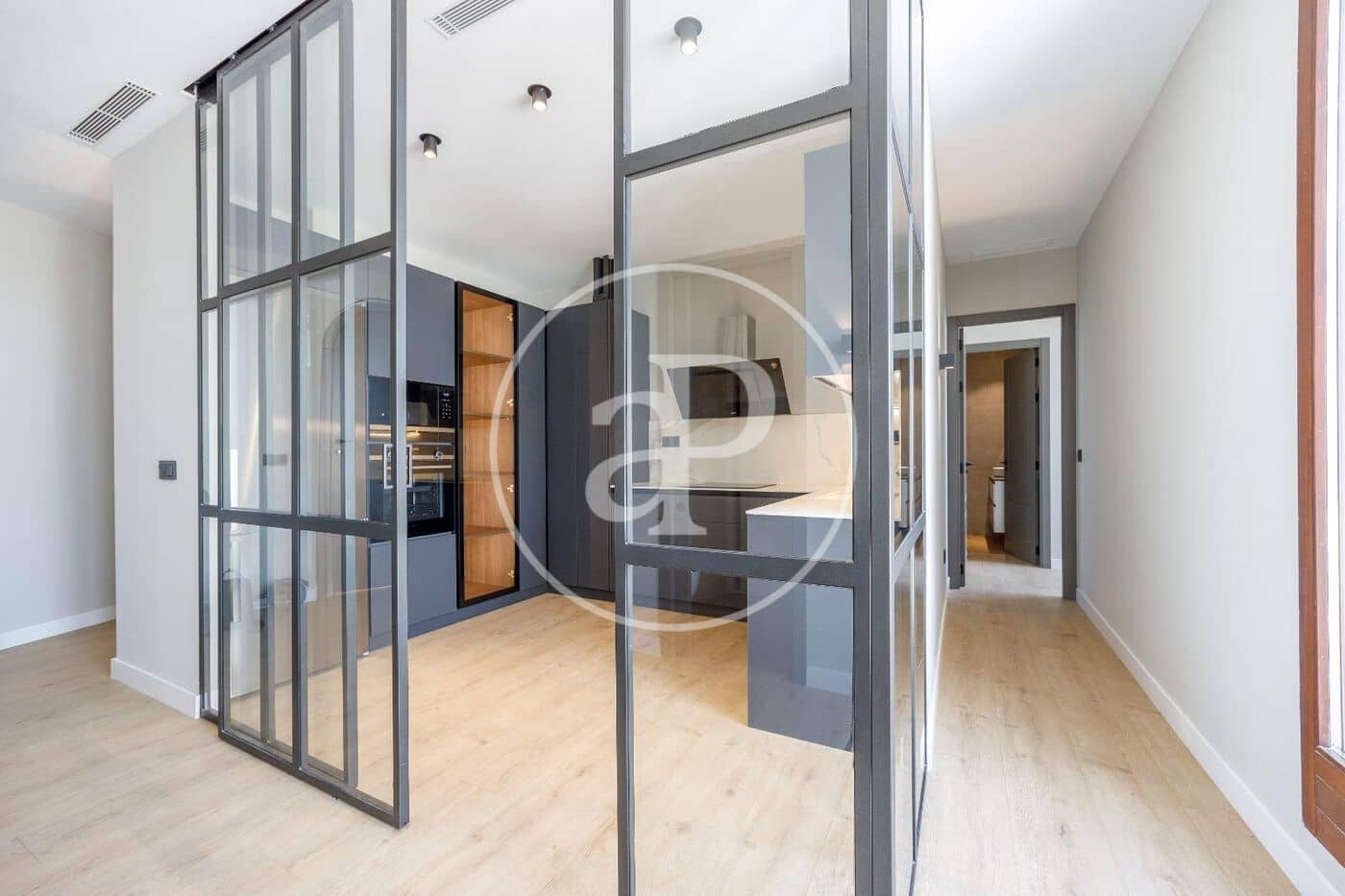 3 soveværelse Lejlighed til leje i Valencia by - € 4.000 (Ref: 9954294)
