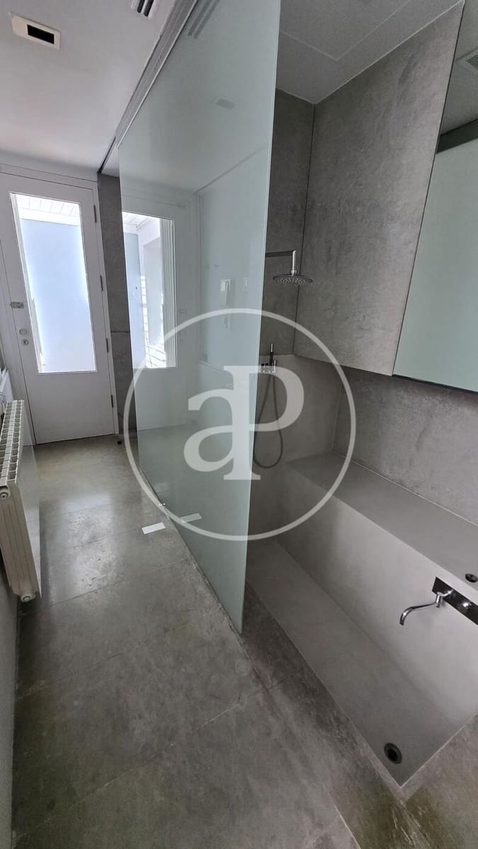 4 makuuhuone Huoneisto vuokrattavana paikassa Valencia kaupunki mukana 
autotalli - 3 300 € (Ref: 9958045)