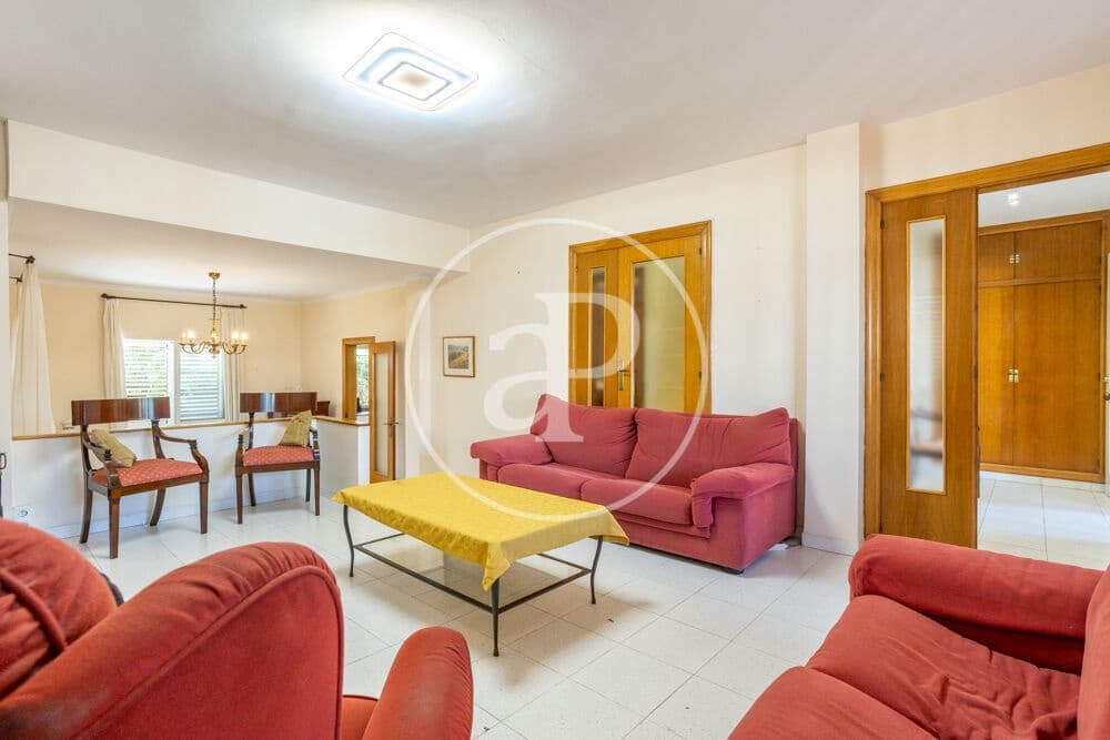 4 bedroom Villa for sale in Castello de la Plana with pool - € 440,000 (Ref: 9959839)