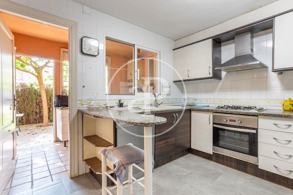 4 bedroom Villa for sale in Castello de la Plana with pool - € 440,000 (Ref: 9959839)