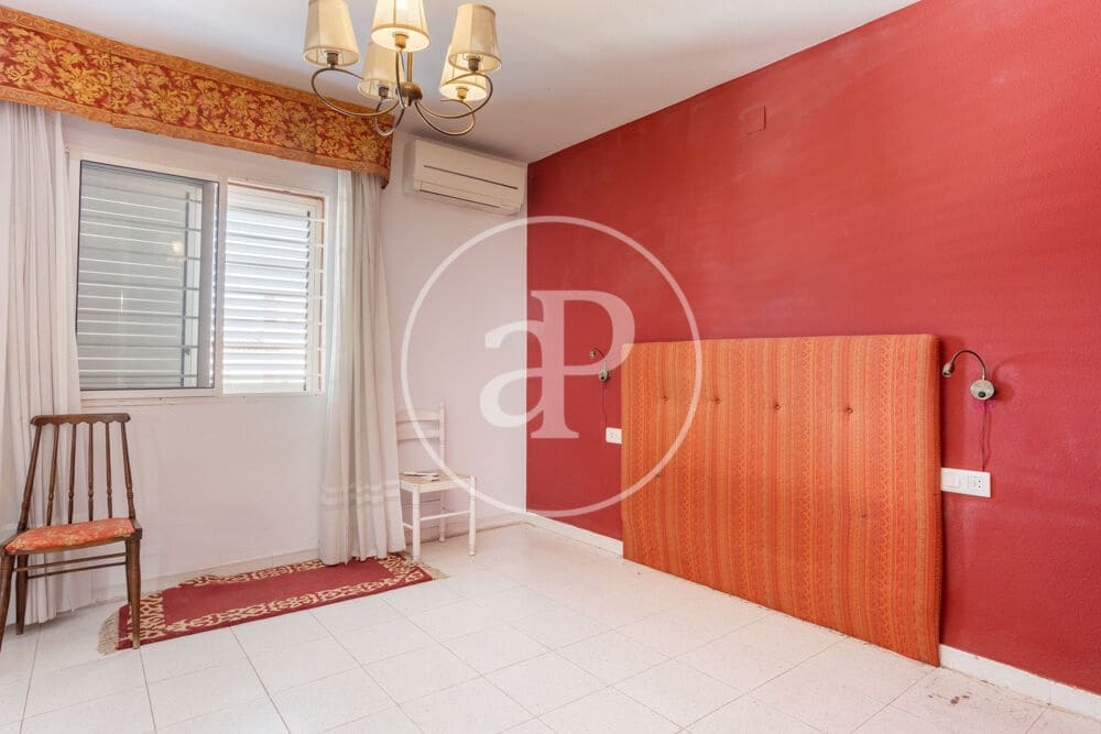 4 bedroom Villa for sale in Castello de la Plana with pool - € 440,000 (Ref: 9959839)