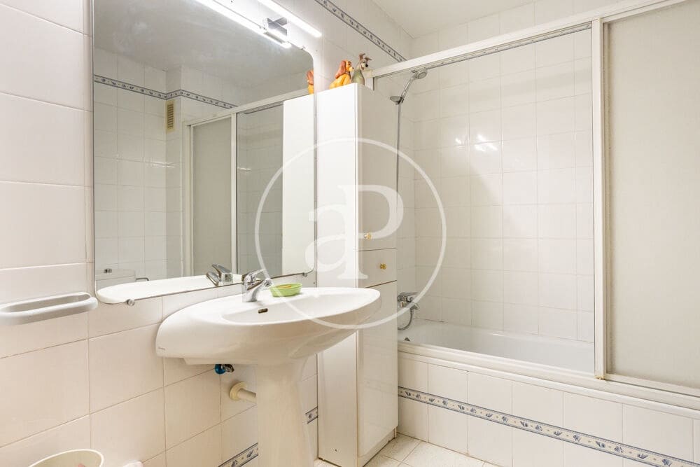 4 bedroom Villa for sale in Castello de la Plana with pool - € 440,000 (Ref: 9959839)