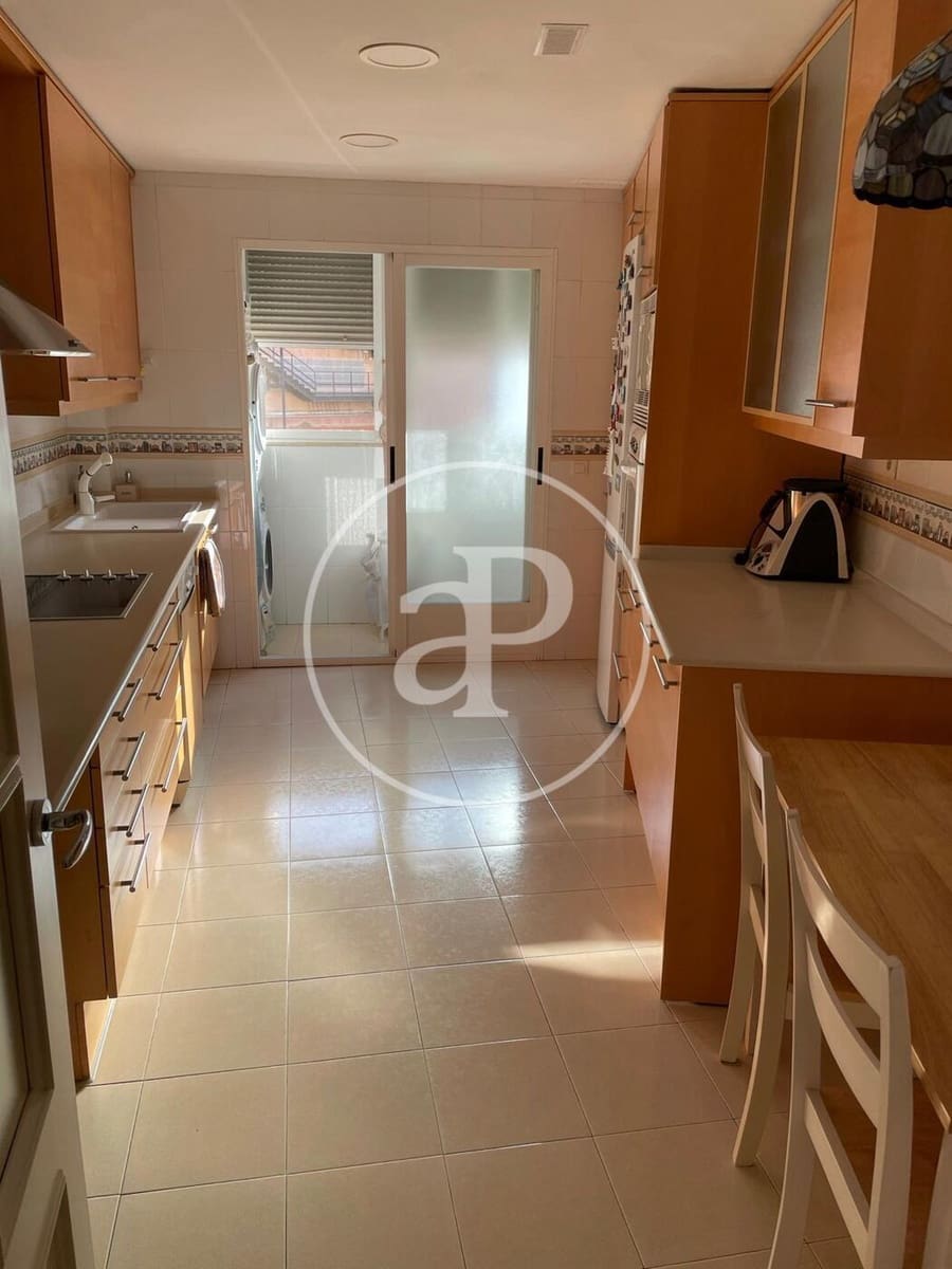 3 sypialnia Apartament do wynajęcia w Miasto Walencja z garażem - 2 300 € (Ref: 9959840)
