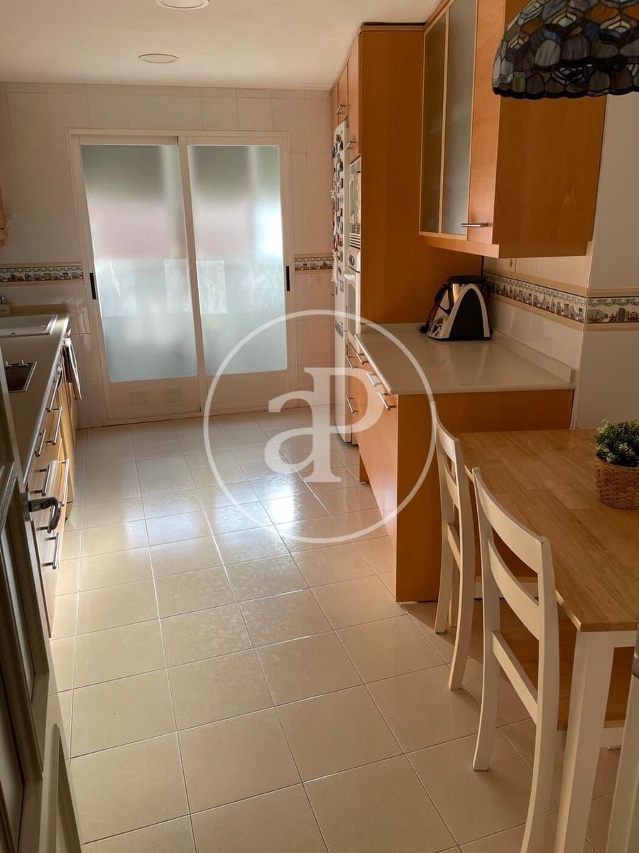 3 sypialnia Apartament do wynajęcia w Miasto Walencja z garażem - 2 300 € (Ref: 9959840)