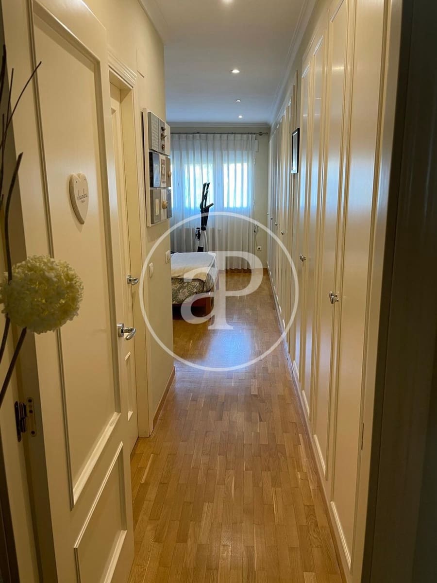 3 sypialnia Apartament do wynajęcia w Miasto Walencja z garażem - 2 300 € (Ref: 9959840)