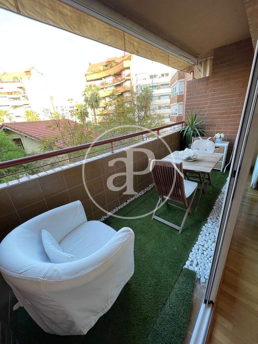 3 sypialnia Apartament do wynajęcia w Miasto Walencja z garażem - 2 300 € (Ref: 9959840)