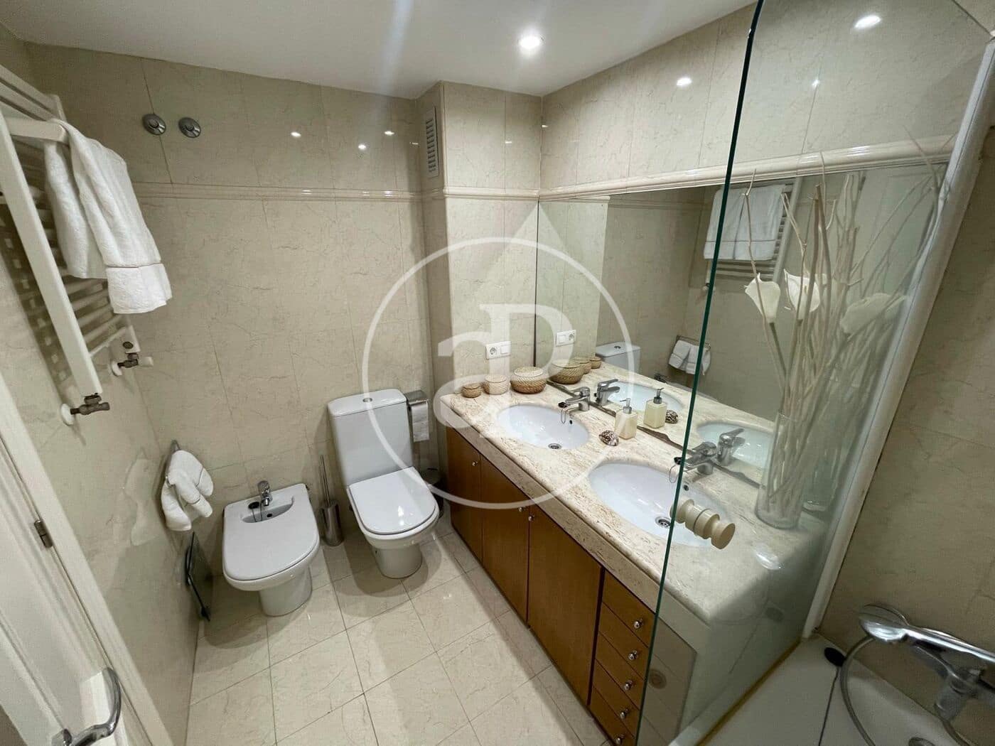 3 sypialnia Apartament do wynajęcia w Miasto Walencja z garażem - 2 300 € (Ref: 9959840)